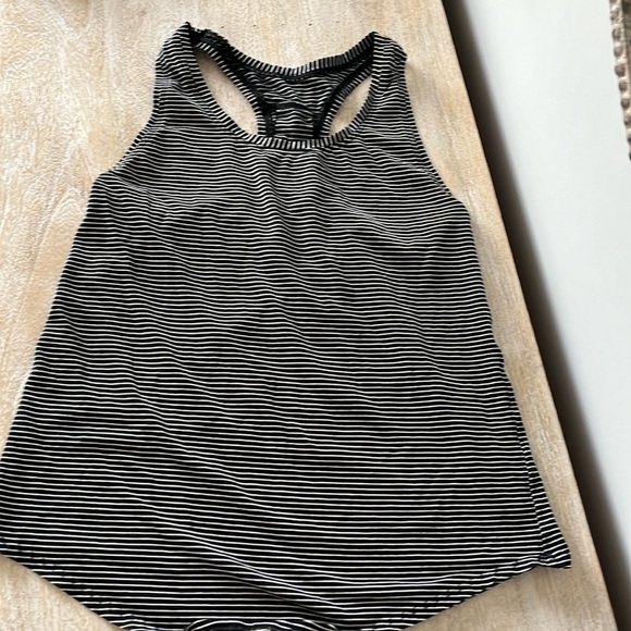 Lululemon Athletica Love Tank black/white stripe, size 4 - Picture 4 of 6